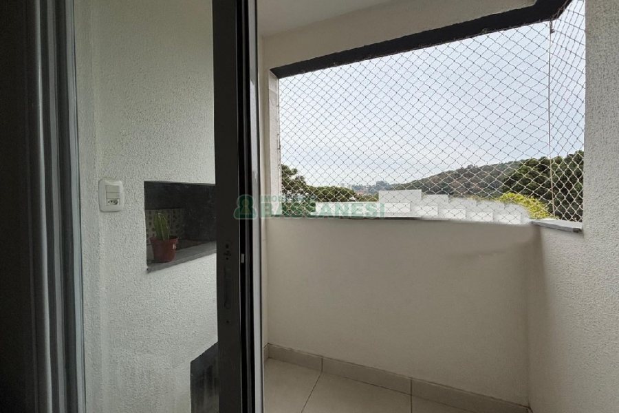 Apto Mobiliado com 52m², 2 dormitórios, 1 vaga, no bairro São Luiz em Caxias do Sul para Alugar