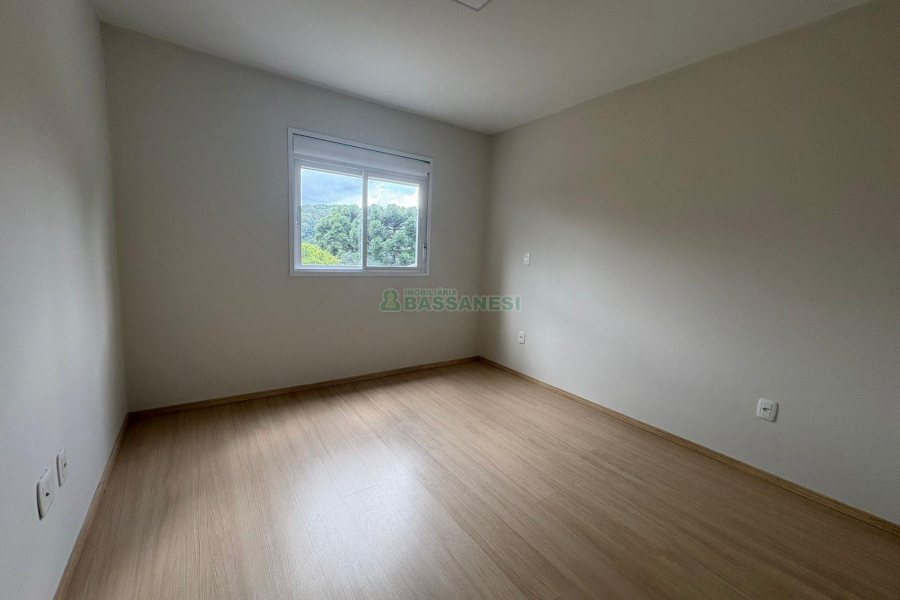 Apartamento com 52m², 2 dormitórios, 1 vaga, no bairro São Luiz em Caxias do Sul para Alugar