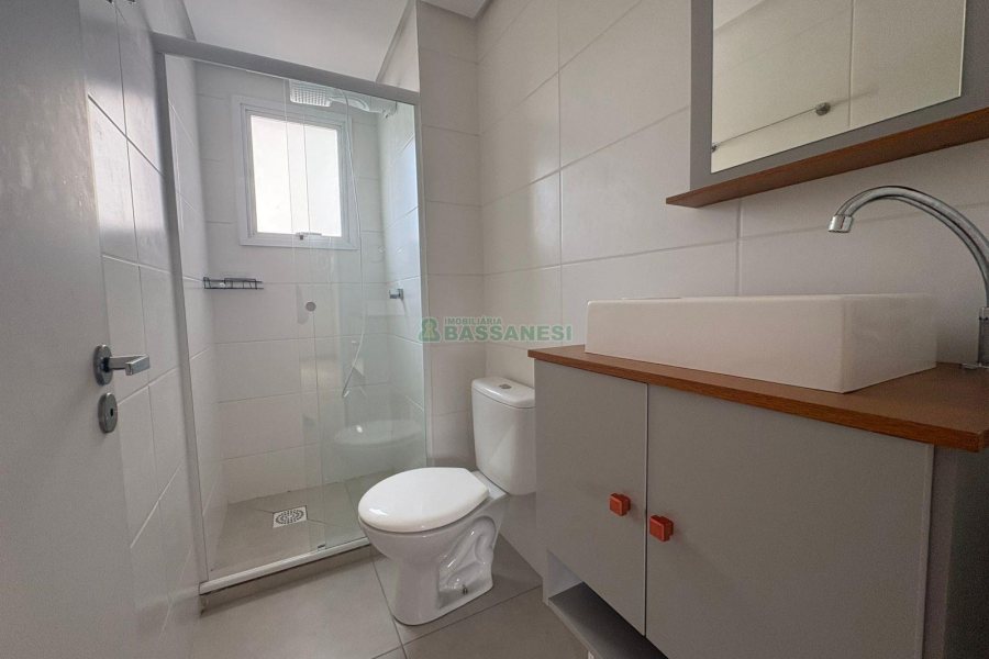 Apartamento com 52m², 2 dormitórios, 1 vaga, no bairro São Luiz em Caxias do Sul para Alugar