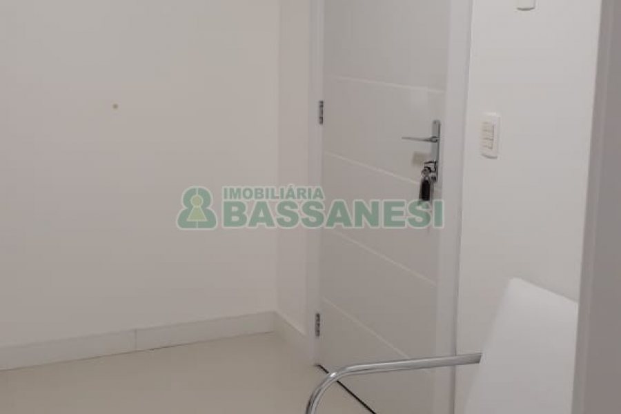 Sala com 40m², 1 vaga, no bairro Pio X em Caxias do Sul para Comprar