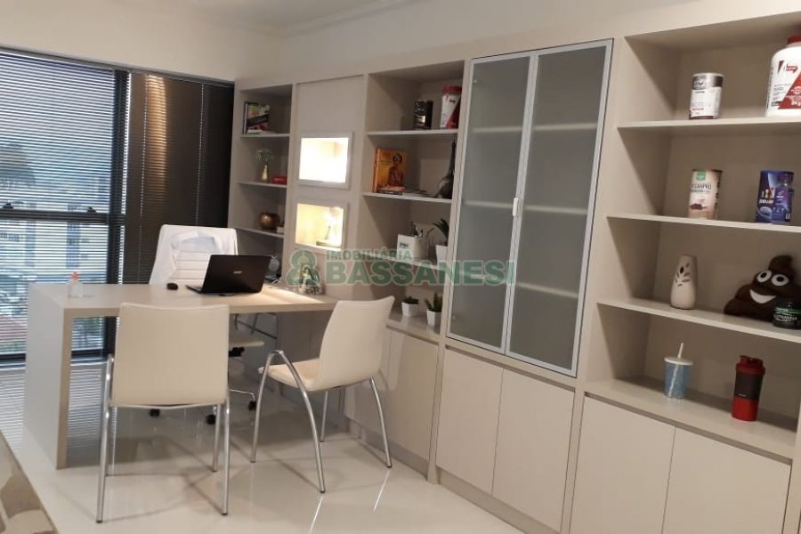 Sala com 40m², 1 vaga, no bairro Pio X em Caxias do Sul para Comprar