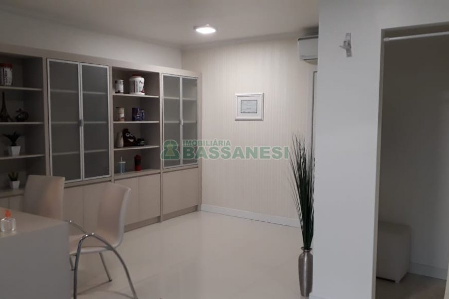 Sala com 40m², 1 vaga, no bairro Pio X em Caxias do Sul para Comprar