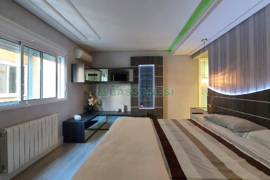 Apto Mobiliado com 277m², 2 dormitórios, 4 vagas, no bairro Jardim América em Caxias do Sul para Alugar ou Comprar