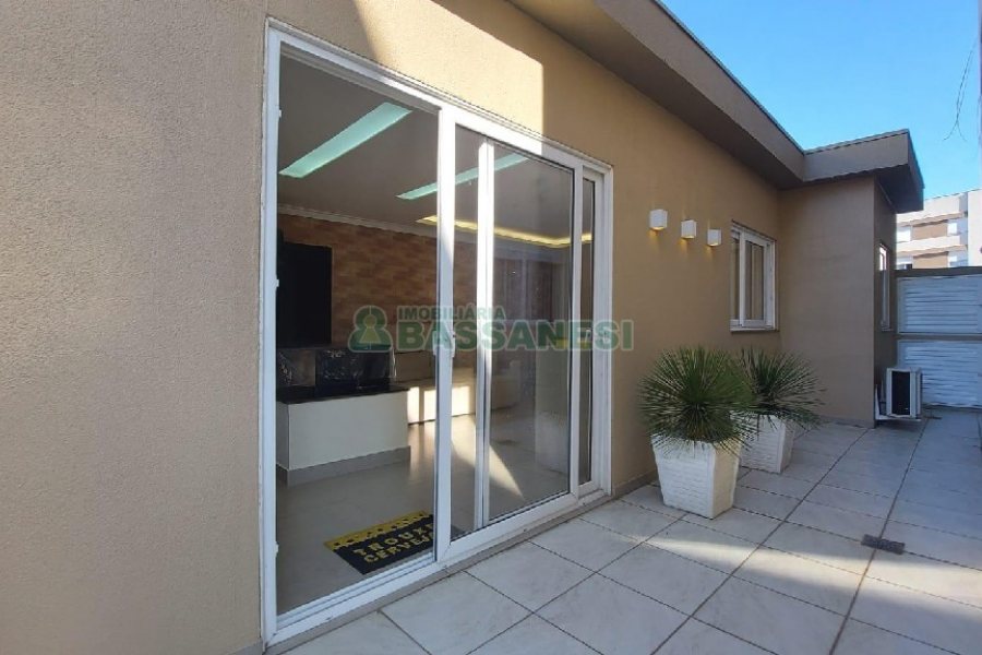 Apto Mobiliado com 277m², 2 dormitórios, 4 vagas, no bairro Jardim América em Caxias do Sul para Alugar ou Comprar