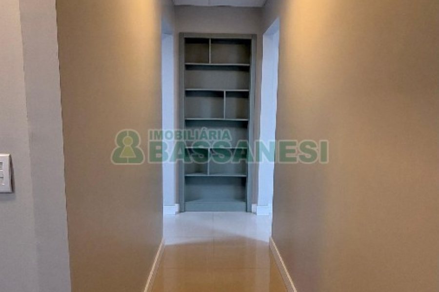 Sala com 80m², no bairro Centro em Caxias do Sul para Alugar