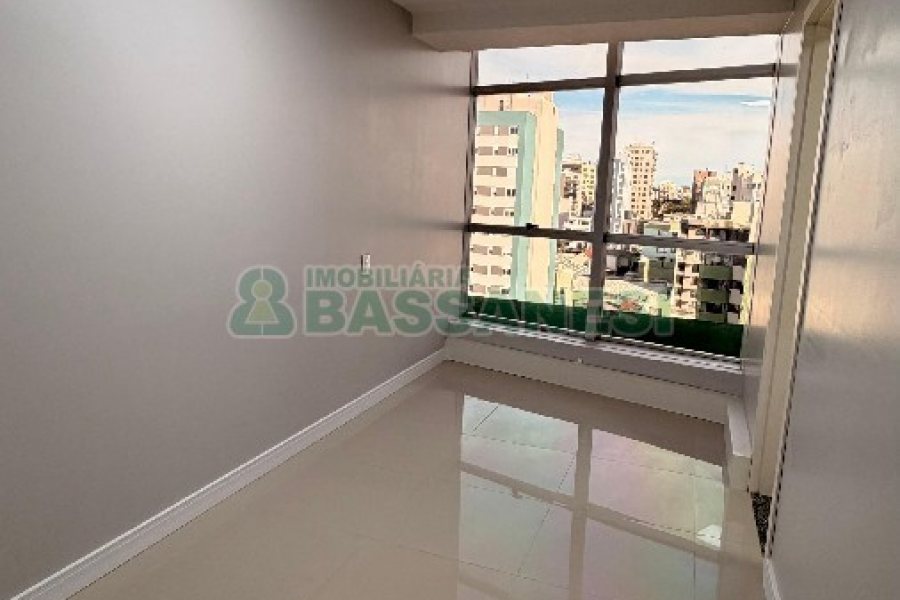 Sala com 80m², no bairro Centro em Caxias do Sul para Alugar