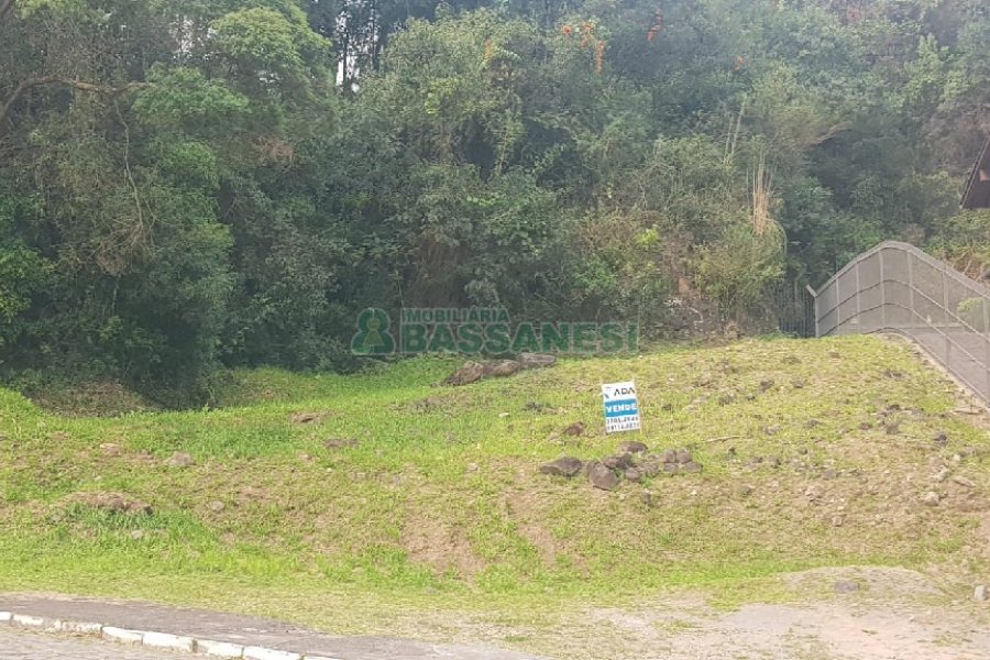 Terreno, no bairro Nossa Senhora de Fátima em Caxias do Sul para Comprar