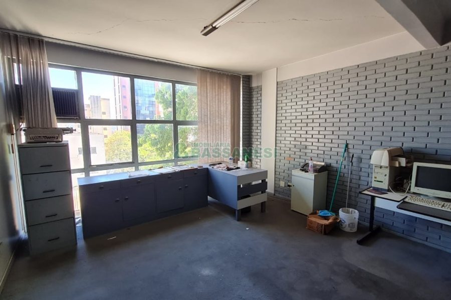 Sala com 34m², no bairro São Pelegrino em Caxias do Sul para Comprar