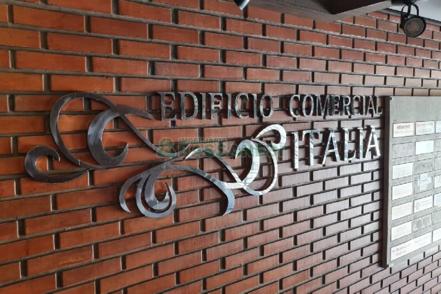 Sala com 34m², no bairro São Pelegrino em Caxias do Sul para Comprar