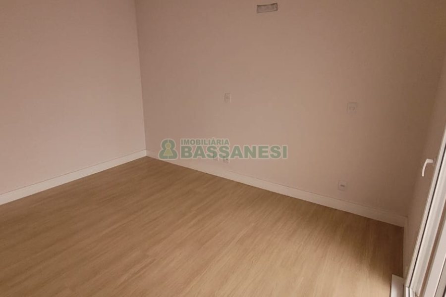 Apartamento com 276m², 3 dormitórios, 2 vagas, no bairro Pio X em Caxias do Sul para Comprar
