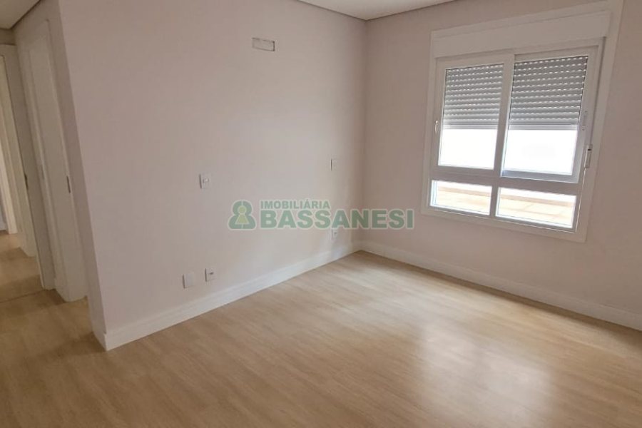 Apartamento com 276m², 3 dormitórios, 2 vagas, no bairro Pio X em Caxias do Sul para Comprar