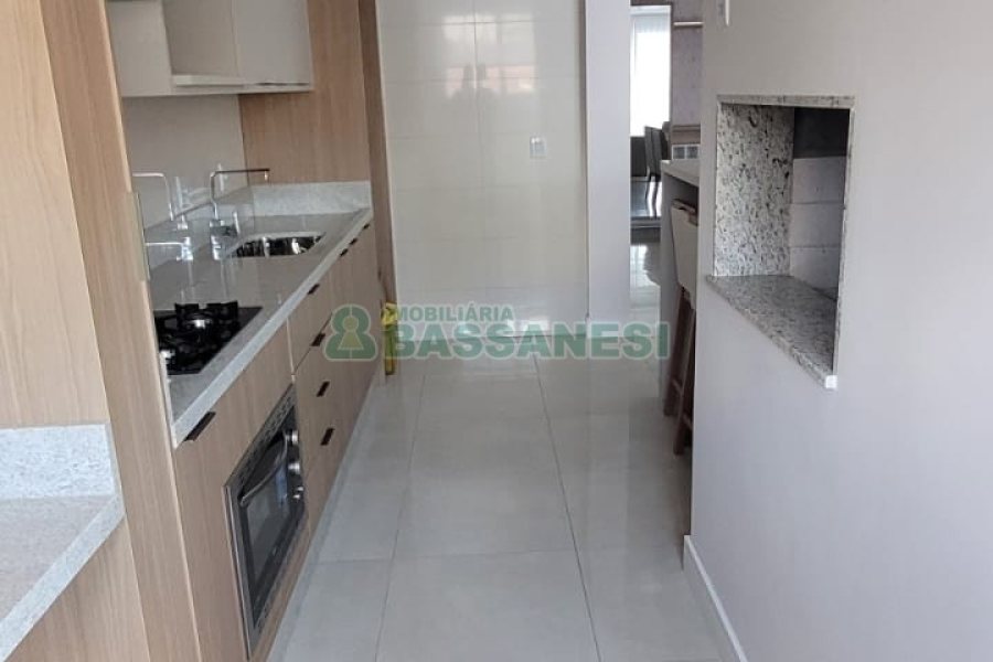 Apartamento com 165m², 3 dormitórios, 3 vagas, no bairro Pio X em Caxias do Sul para Comprar