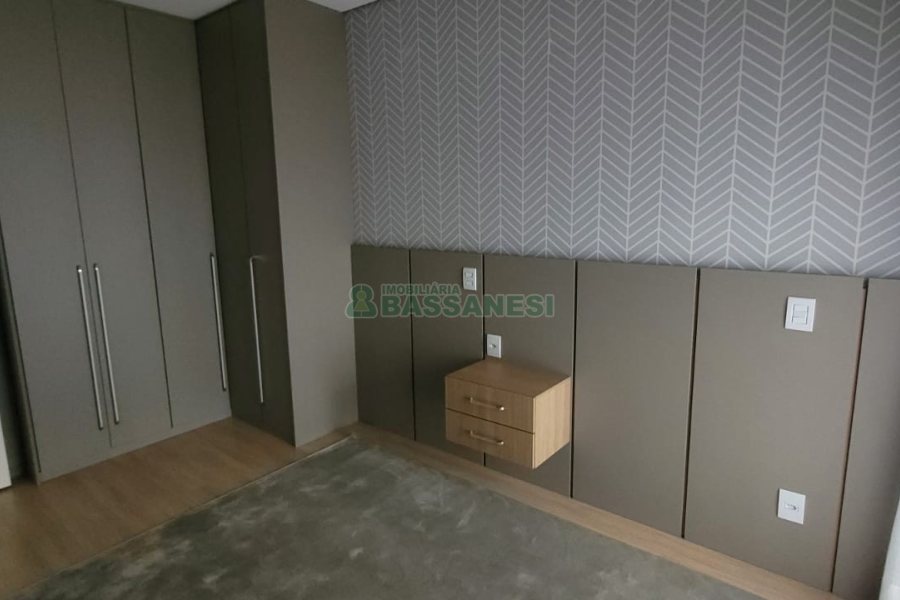 Apartamento com 165m², 3 dormitórios, 3 vagas, no bairro Pio X em Caxias do Sul para Comprar