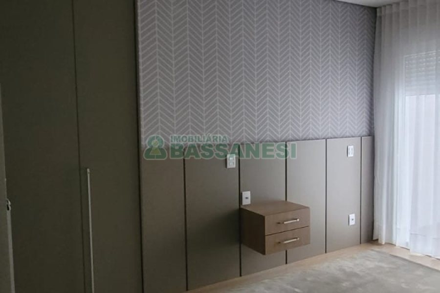 Apartamento com 165m², 3 dormitórios, 3 vagas, no bairro Pio X em Caxias do Sul para Comprar