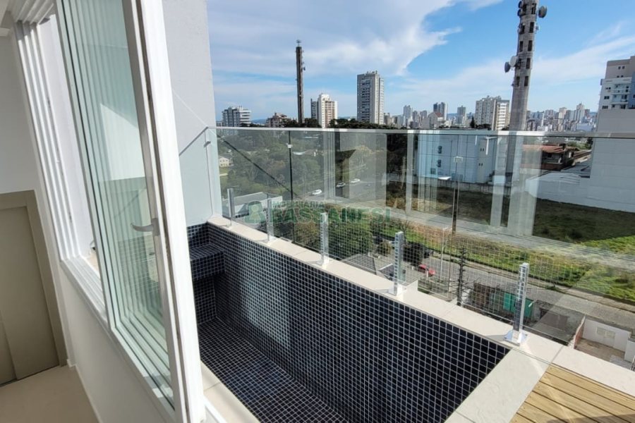 Apto/Cobertura com 308m², 4 dormitórios, 2 vagas, no bairro Lourdes em Caxias do Sul para Comprar