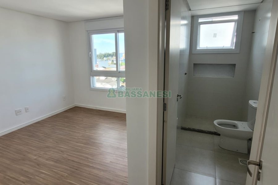 Apto/Cobertura com 308m², 4 dormitórios, 2 vagas, no bairro Lourdes em Caxias do Sul para Comprar