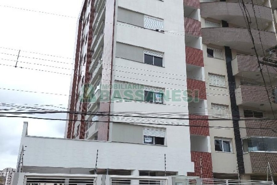 Apartamento com 78m², 2 dormitórios, 2 vagas, no bairro Pio X em Caxias do Sul para Alugar