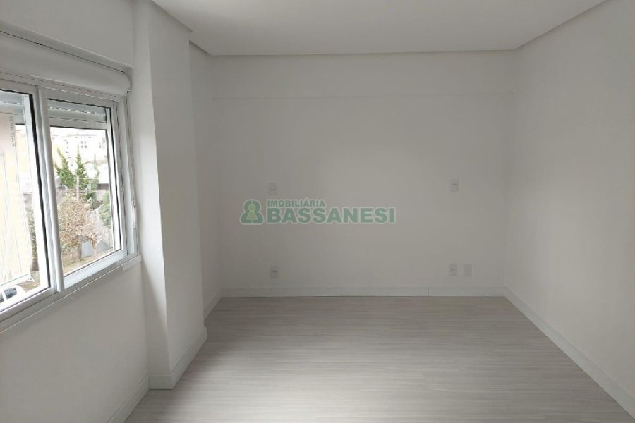 Apartamento com 78m², 2 dormitórios, 2 vagas, no bairro Pio X em Caxias do Sul para Alugar