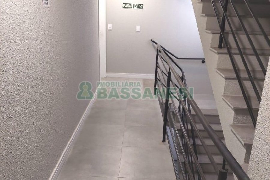 Apartamento com 78m², 2 dormitórios, 2 vagas, no bairro Pio X em Caxias do Sul para Alugar