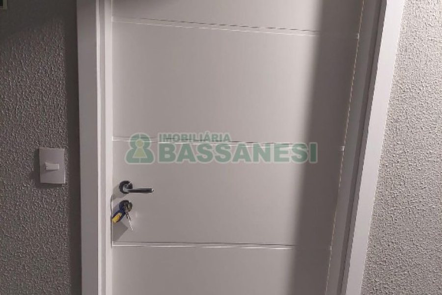 Apartamento com 78m², 2 dormitórios, 2 vagas, no bairro Pio X em Caxias do Sul para Alugar