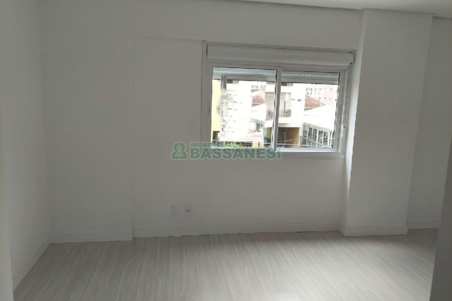 Apartamento com 78m², 2 dormitórios, 2 vagas, no bairro Pio X em Caxias do Sul para Alugar
