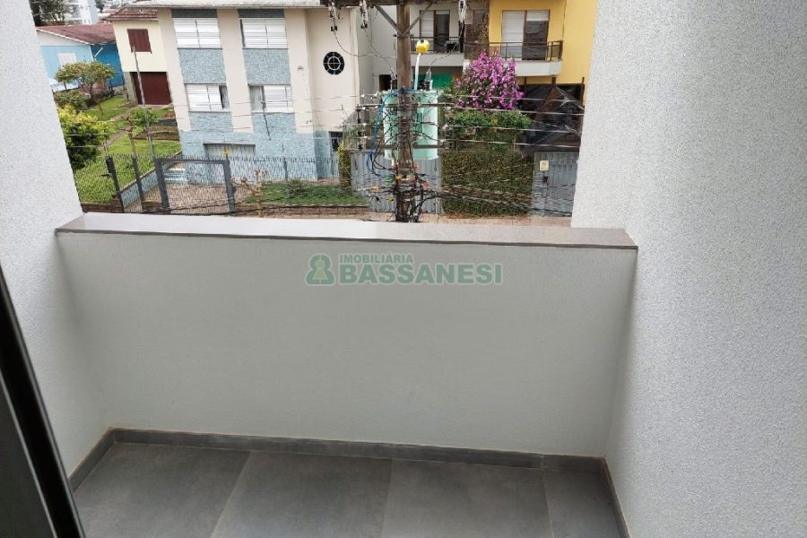 Apartamento com 78m², 2 dormitórios, 2 vagas, no bairro Pio X em Caxias do Sul para Alugar