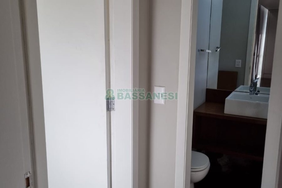Apto/Cobertura com 297m², 3 dormitórios, 3 vagas, no bairro Lourdes em Caxias do Sul para Comprar