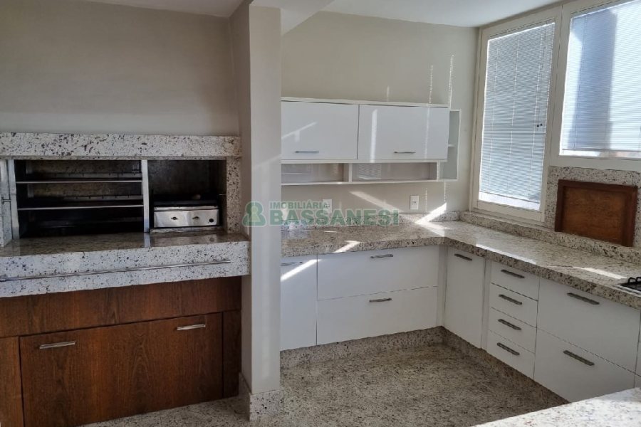 Apto/Cobertura com 297m², 3 dormitórios, 3 vagas, no bairro Lourdes em Caxias do Sul para Comprar