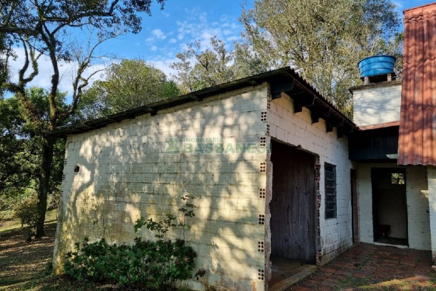 Chácara com 80m², no bairro Forqueta em Caxias do Sul para Comprar