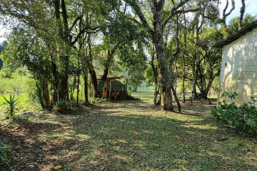 Chácara com 80m², no bairro Forqueta em Caxias do Sul para Comprar