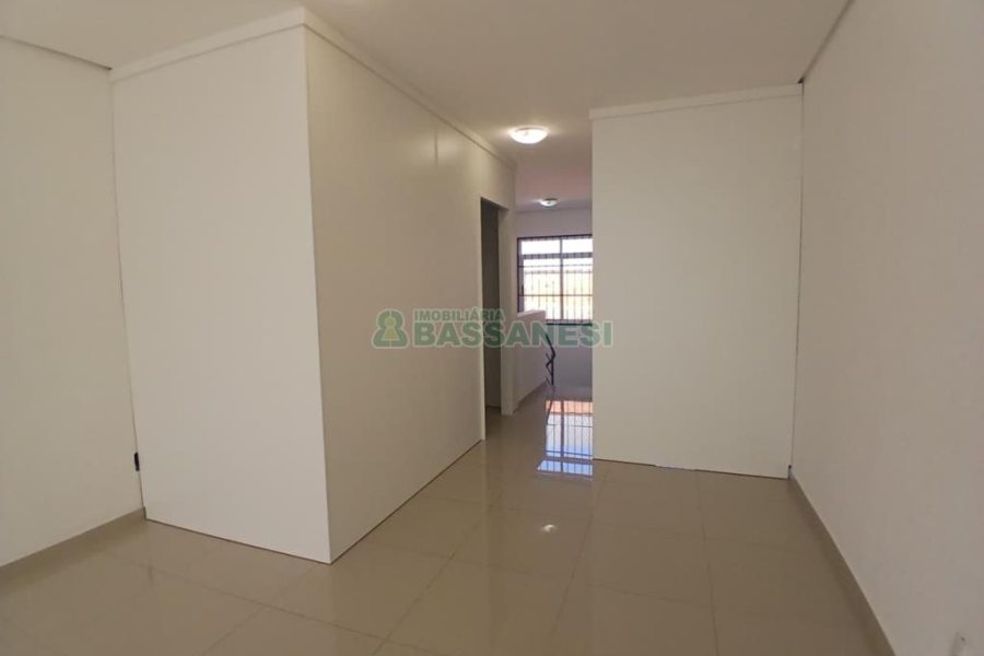 Loja com 90m², no bairro Pio X em Caxias do Sul para Alugar