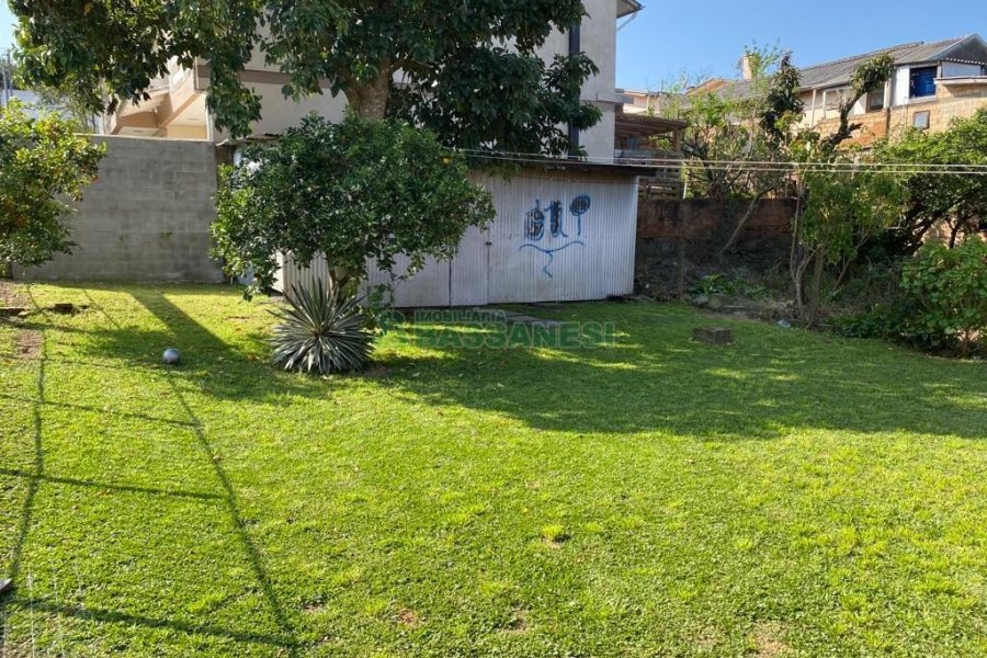 Casa com 138m², 3 dormitórios, 1 vaga, no bairro Kayser em Caxias do Sul para Comprar