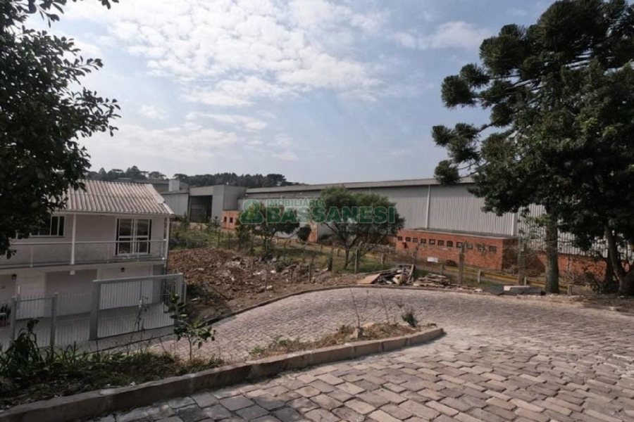 Terreno, no bairro Diamantino em Caxias do Sul para Comprar