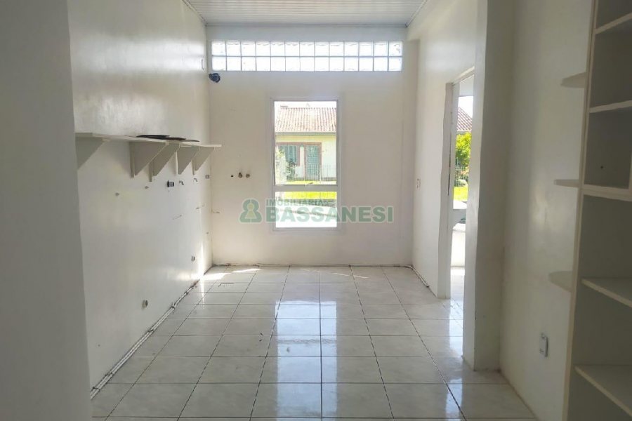 Loja com 80m², no bairro Desvio Rizzo em Caxias do Sul para Alugar