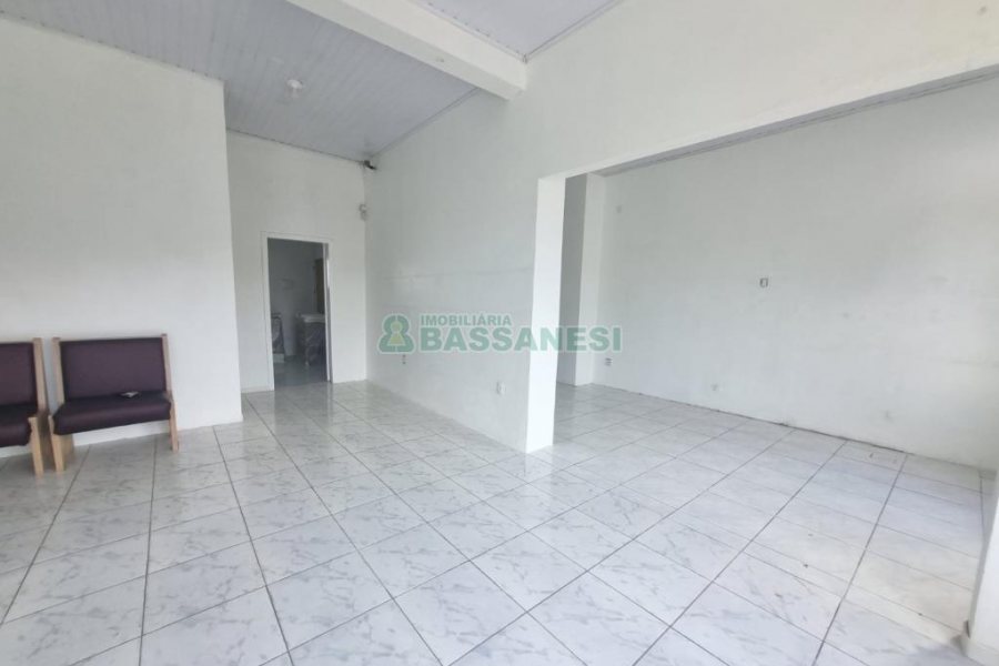 Loja com 80m², no bairro Desvio Rizzo em Caxias do Sul para Alugar