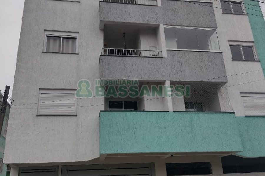 Apartamento com 56m², 2 dormitórios, 1 vaga, no bairro Kayser em Caxias do Sul para Alugar