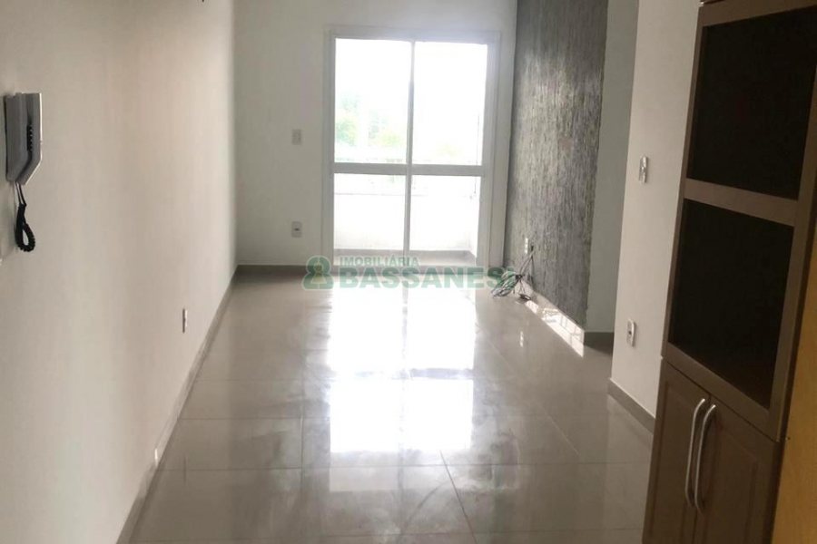 Apartamento com 56m², 2 dormitórios, 1 vaga, no bairro Kayser em Caxias do Sul para Alugar