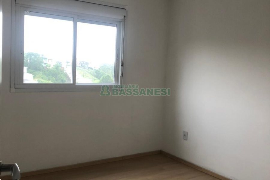 Apartamento com 56m², 2 dormitórios, 1 vaga, no bairro Kayser em Caxias do Sul para Alugar