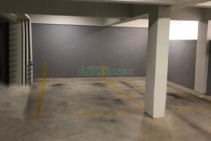 Apartamento com 56m², 2 dormitórios, 1 vaga, no bairro Kayser em Caxias do Sul para Alugar