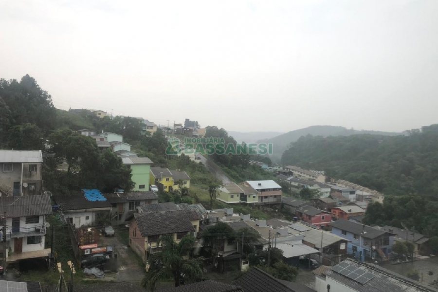 Apartamento com 56m², 2 dormitórios, 1 vaga, no bairro Kayser em Caxias do Sul para Alugar