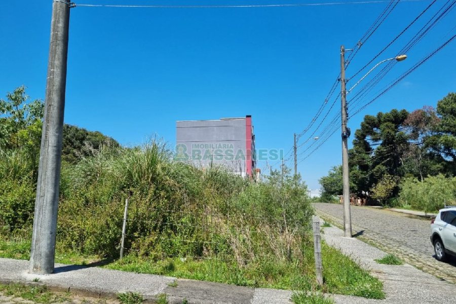 Terreno com 304m², no bairro Desvio Rizzo em Caxias do Sul para Comprar