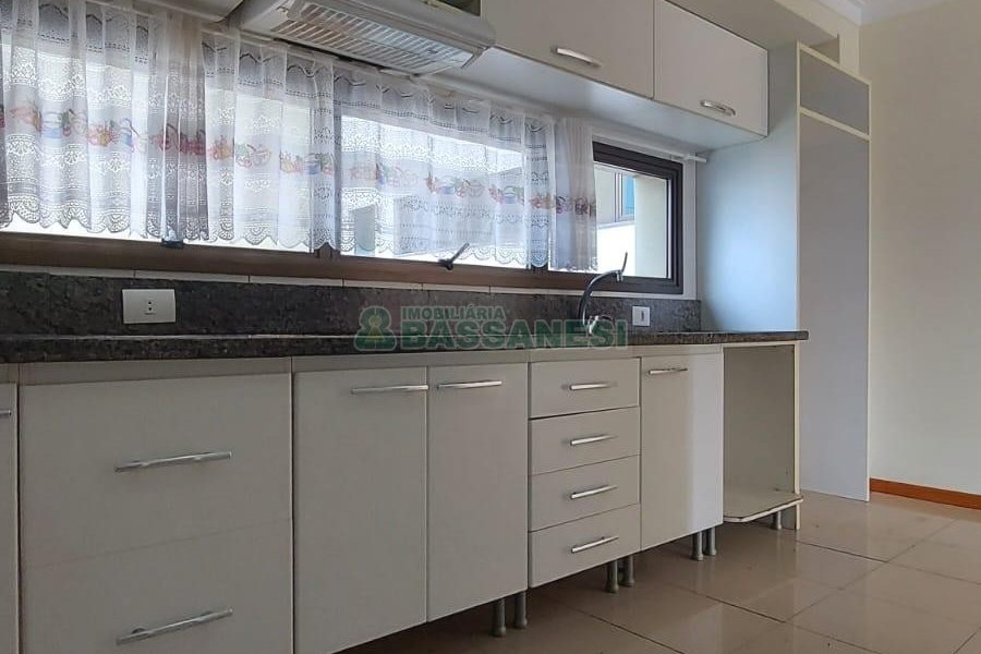 Apartamento com 100m², 3 dormitórios, 2 vagas, no bairro São Pelegrino em Caxias do Sul para Comprar
