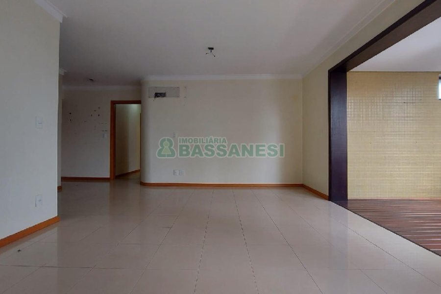 Apartamento com 100m², 3 dormitórios, 2 vagas, no bairro São Pelegrino em Caxias do Sul para Comprar