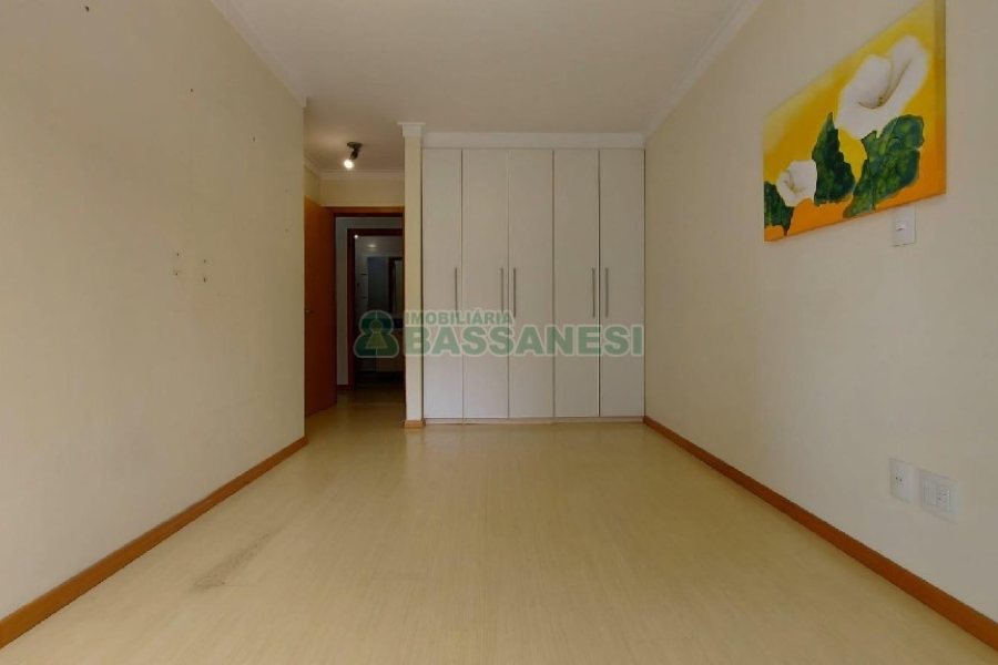 Apartamento com 100m², 3 dormitórios, 2 vagas, no bairro São Pelegrino em Caxias do Sul para Comprar