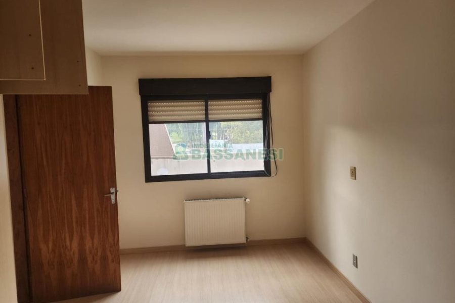 Apartamento com 58m², 1 dormitório, 1 vaga, no bairro Desvio Rizzo em Caxias do Sul para Alugar ou Comprar