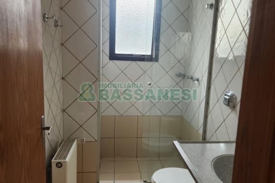 Apartamento com 58m², 1 dormitório, 1 vaga, no bairro Desvio Rizzo em Caxias do Sul para Alugar ou Comprar