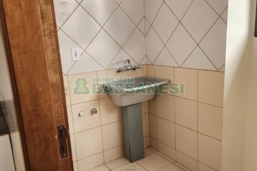 Apartamento com 58m², 1 dormitório, 1 vaga, no bairro Desvio Rizzo em Caxias do Sul para Alugar ou Comprar