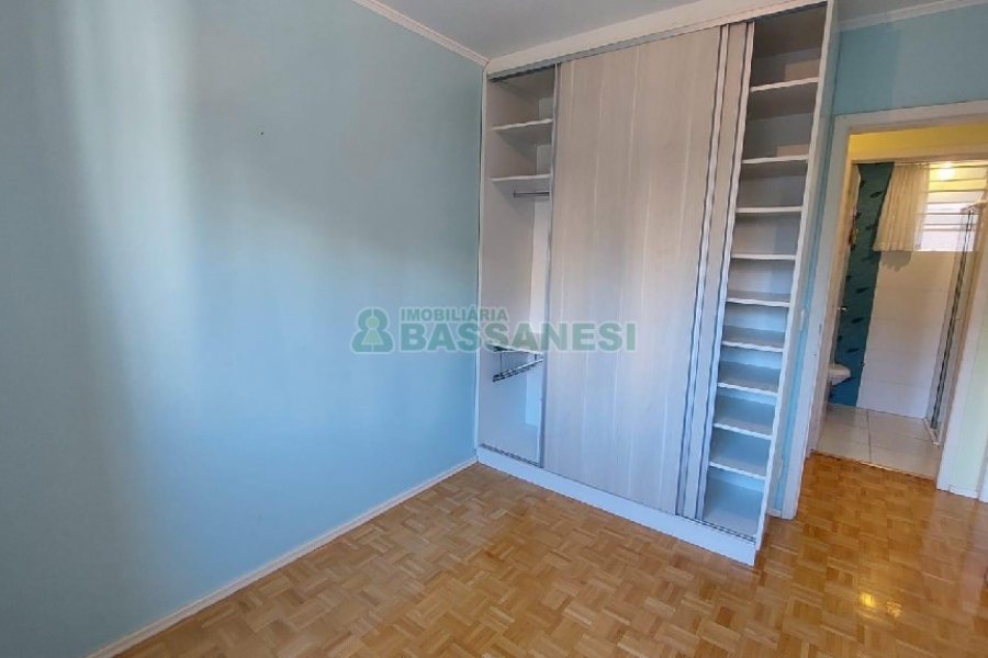 Apartamento com 69m², 2 dormitórios, 1 vaga, no bairro Centro em Caxias do Sul para Alugar