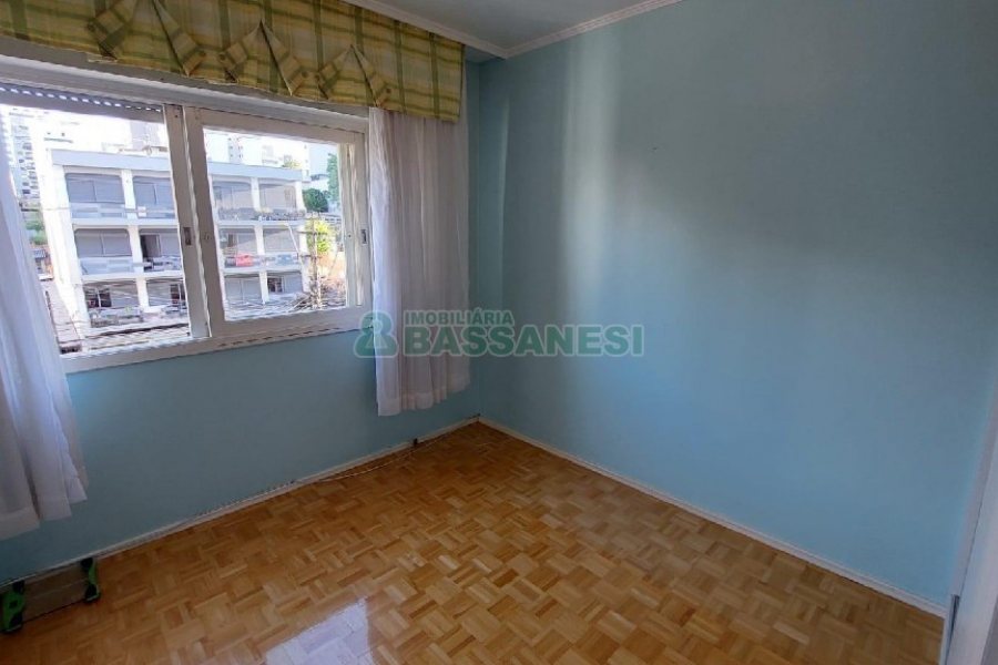 Apartamento com 69m², 2 dormitórios, 1 vaga, no bairro Centro em Caxias do Sul para Alugar