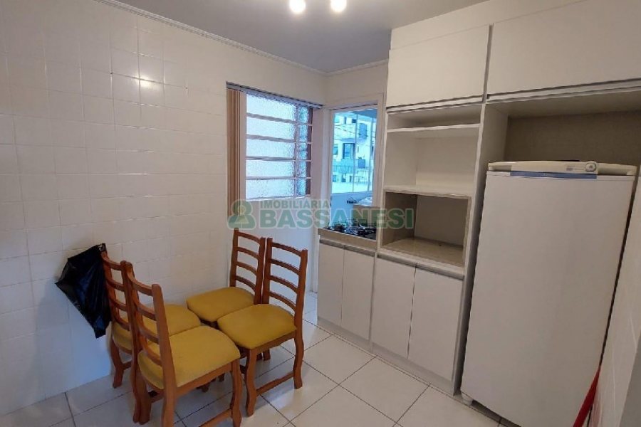Apartamento com 69m², 2 dormitórios, 1 vaga, no bairro Centro em Caxias do Sul para Alugar